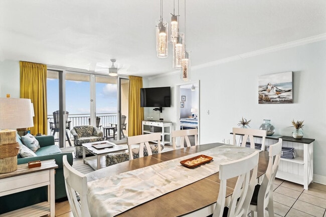 Foto del edificio - 14701 Front Beach Rd
