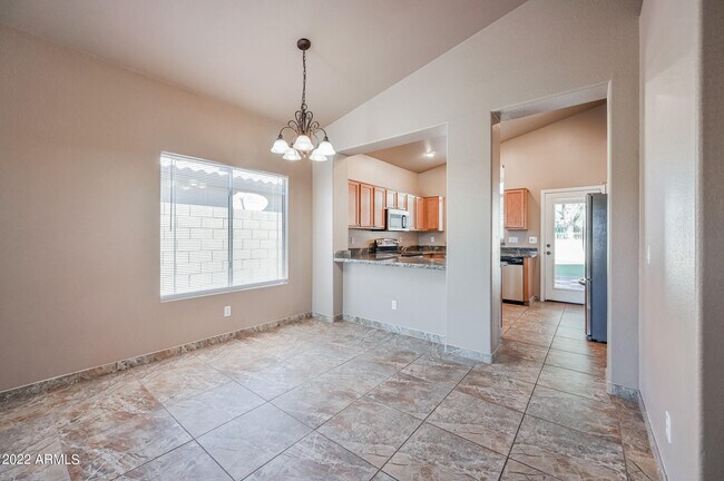 Building Photo - 3232 W Walden Ct