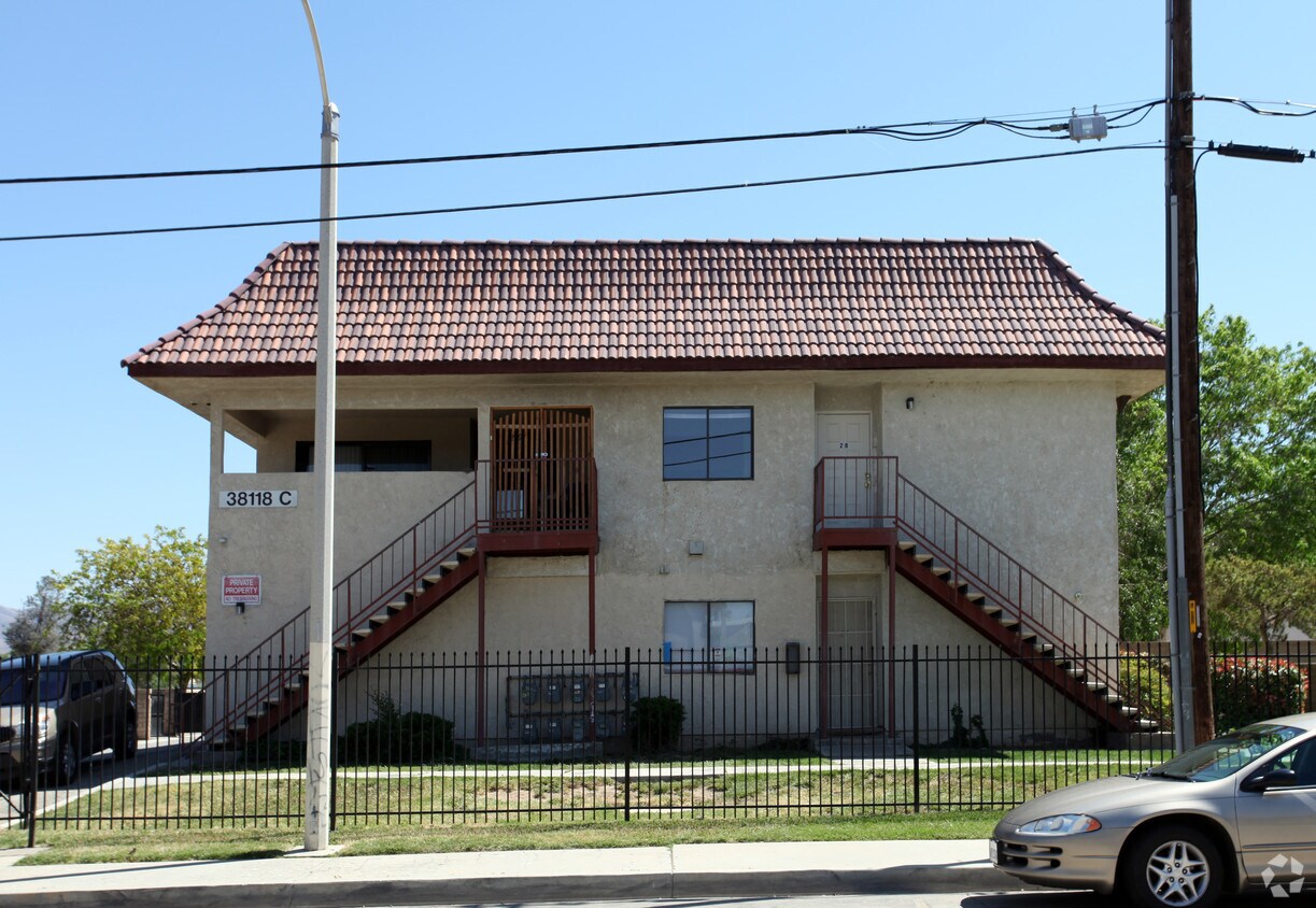 Building Photo - 38118 11th St E