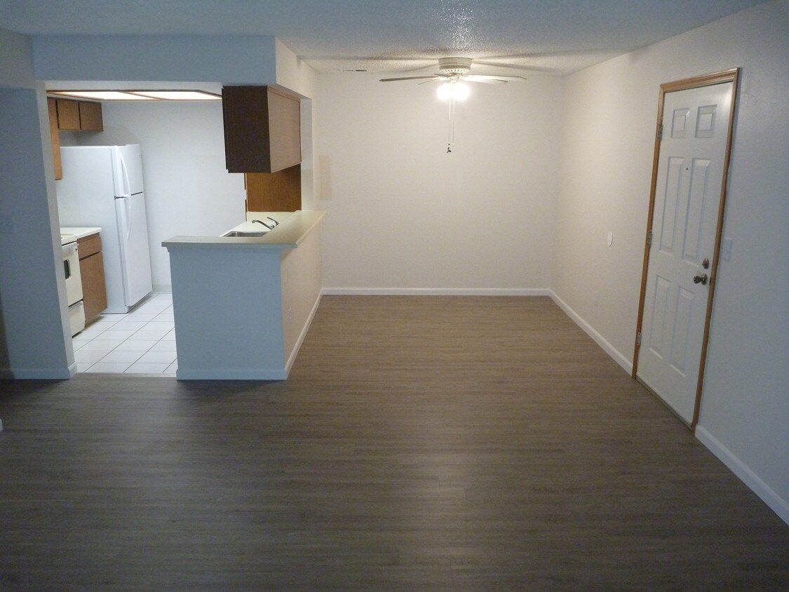 7870 W 87th Dr Unit B, Arvada, CO 80005 Condo for Rent in Arvada, CO