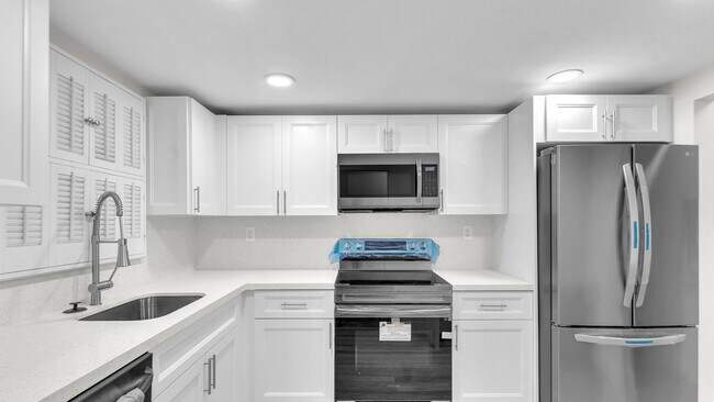 Building Photo - 6100 NW 44th St