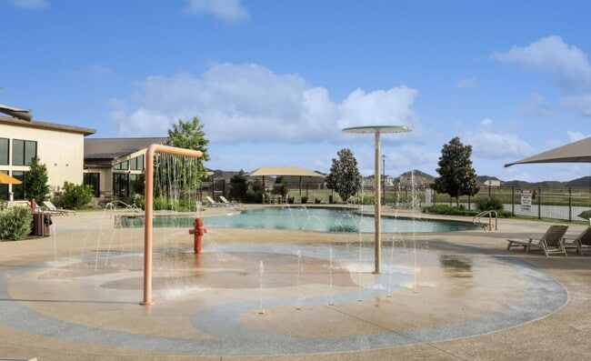 Foto del edificio - LARGE BEDROOMS!