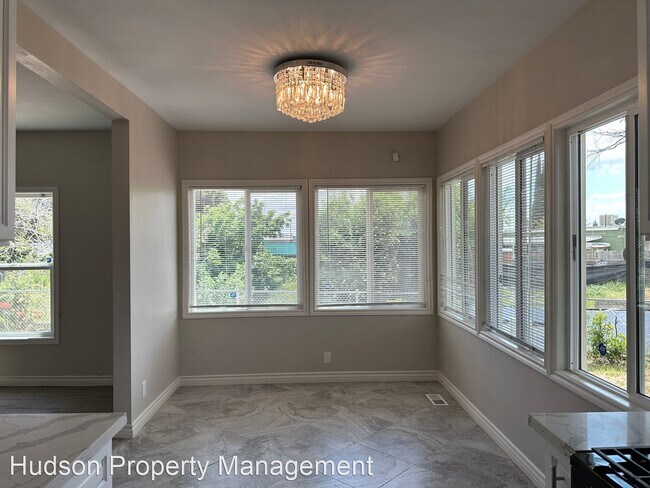 Foto del edificio - 4 br, 2.5 bath House - 182 S. Rancho Ave