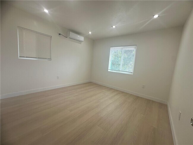 Foto del edificio - 5778 La Sierra Ave