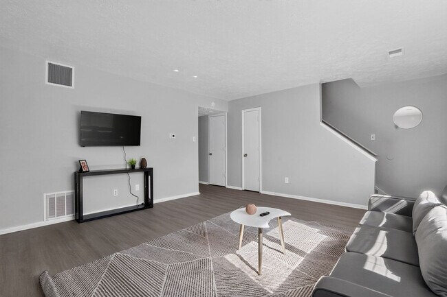 Building Photo - 2932 Carnaby St