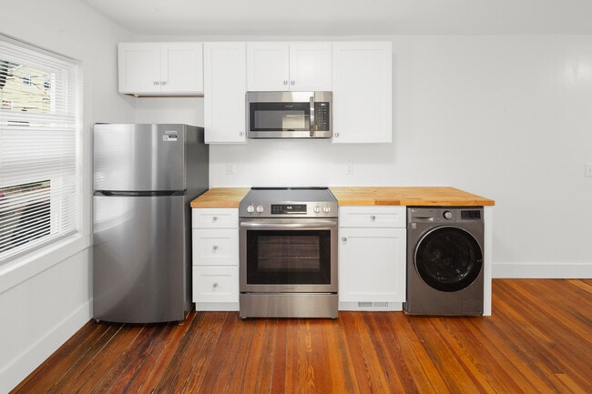 Photo - 323 Williams St Apartment