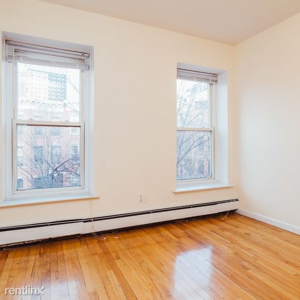 Building Photo - 28 Saint Marks Ave