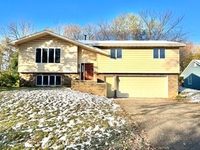 Building Photo - 215 Arch St