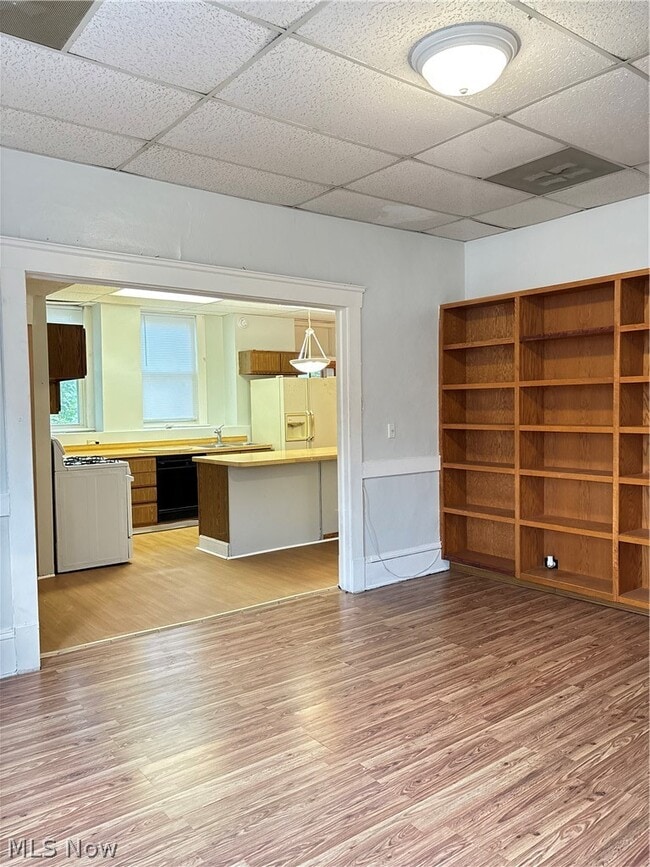 Foto del edificio - 1066 E 62nd St