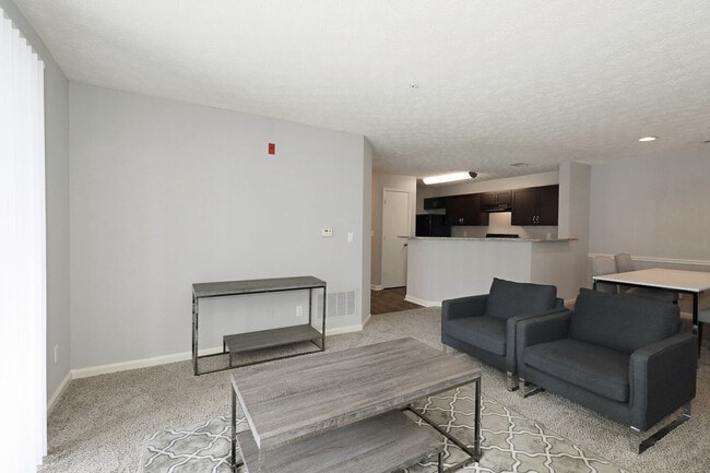 Building Photo - Ellington Woods