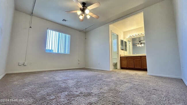 Building Photo - 3101 N Corrine Dr
