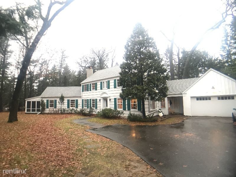 321 Ridgeway Dr, Rhinelander, WI 54501 House Rental in Rhinelander, WI