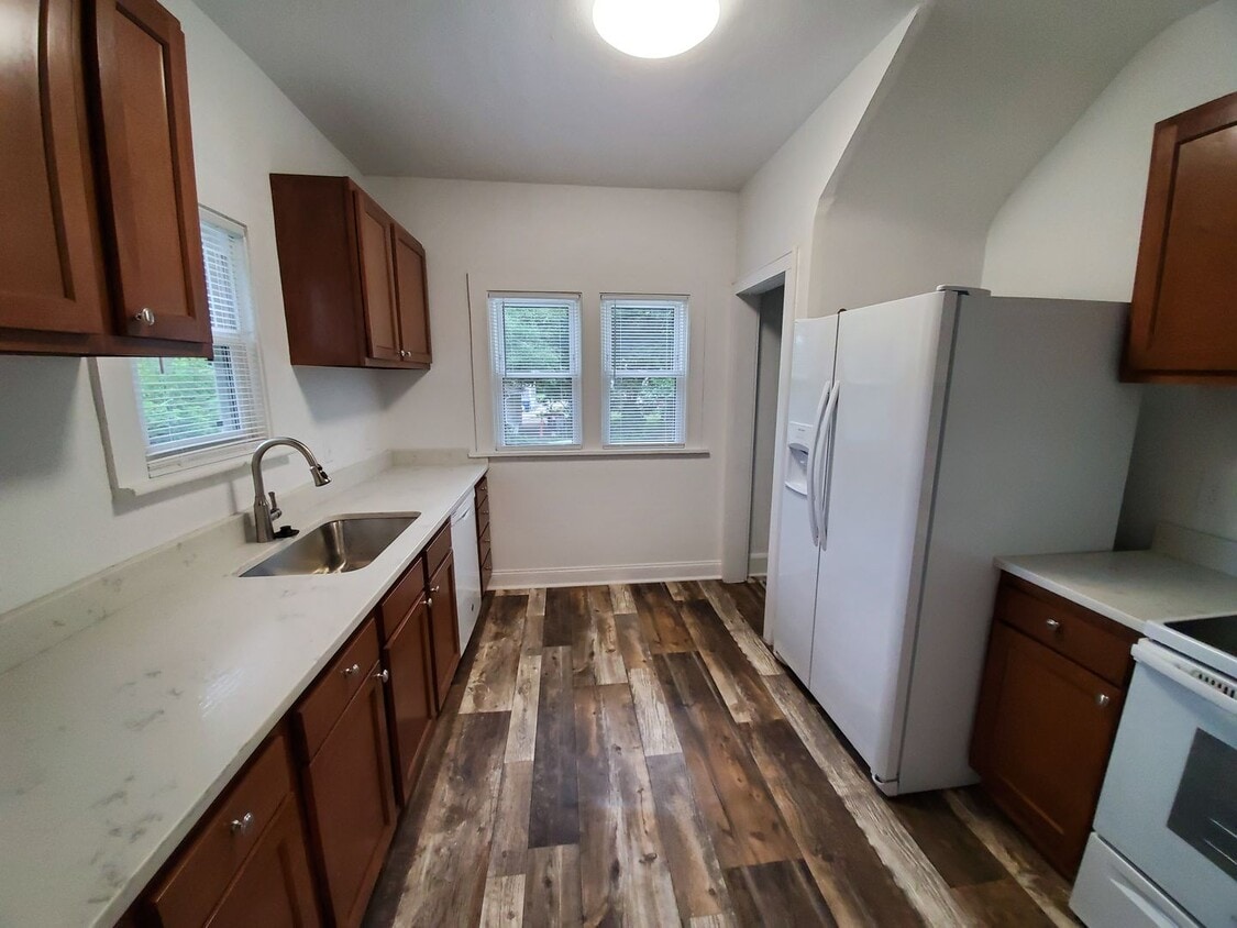 Foto principal - Large 3 Bedroom Home near Iowa State Fairg...