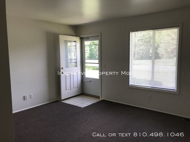 Building Photo - One story 2 bedroom duplex in Clio.