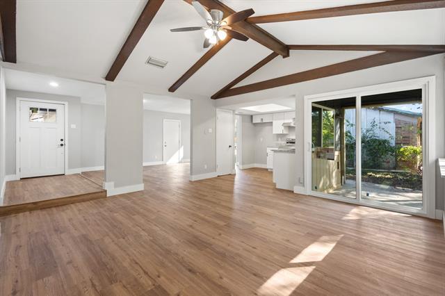 Foto del edificio - 124 Bowling Green Cir