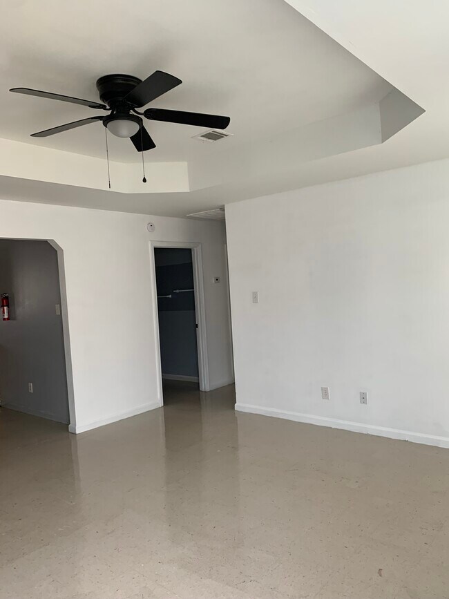 608 W Cherry St Unit 4, Opelousas, LA 70570 Apartments in Opelousas