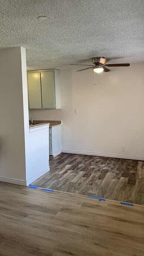 Foto principal - 7702 Chapman Ave