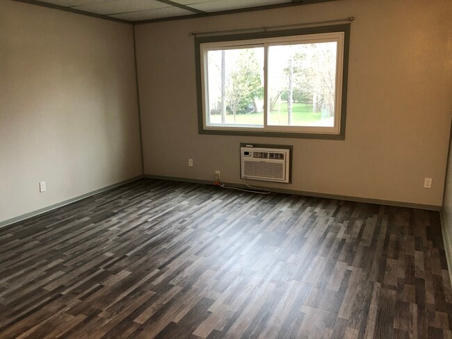 Living Room - 1594 English St