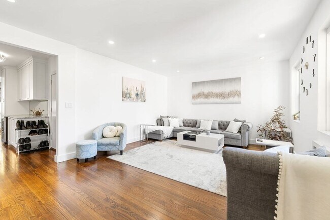 Foto del edificio - 1490 Beacon St