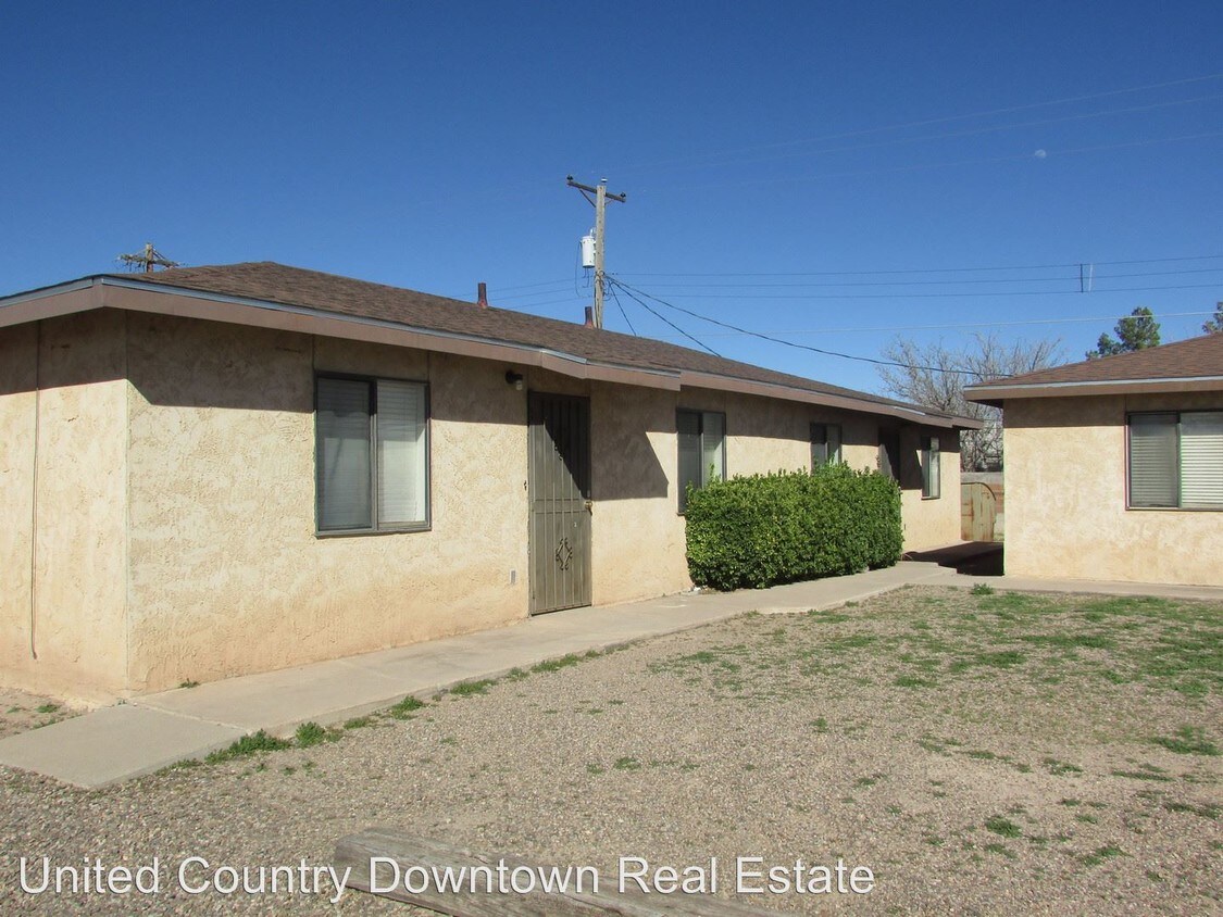 2217 S 8th St, Deming, NM 88030 Room for Rent in Deming, NM