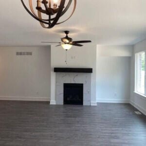 Foto del edificio - 787 Chase Hanna St