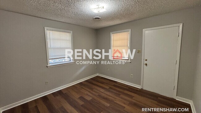 Foto del edificio - 393 Tillman St