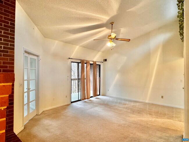 Building Photo - 125 Turtle Creek Rd