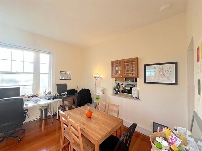 Foto del edificio - 371 Harvard St