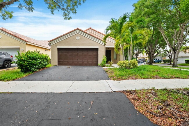Foto del edificio - 4498 Dogwood Cir