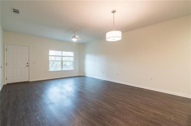 Foto del edificio - 2430 Highland Rd