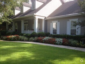 Building Photo - 301 Aster Pl