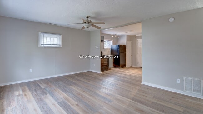 Building Photo - 1050 Durbin St