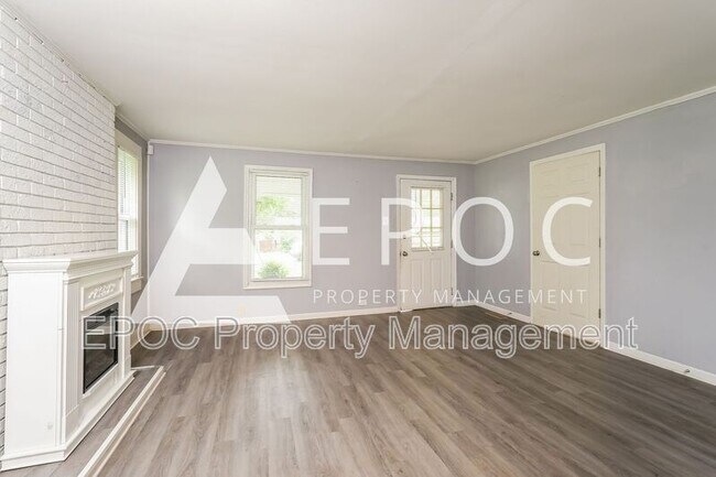 Photo - 1615 Zeverly St House