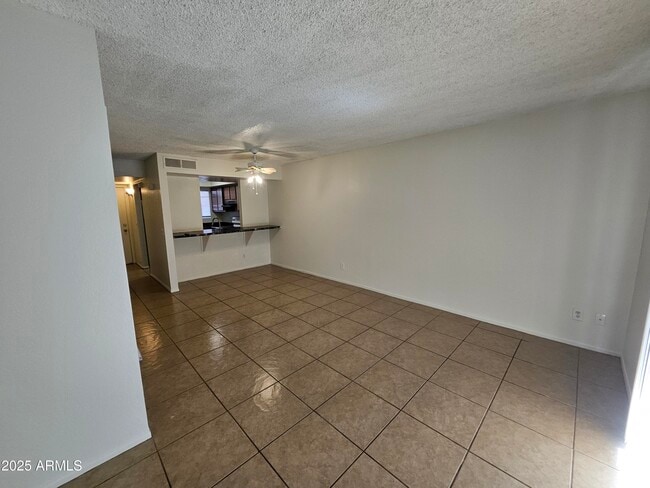 Building Photo - 2801 E Monte Cristo Ave