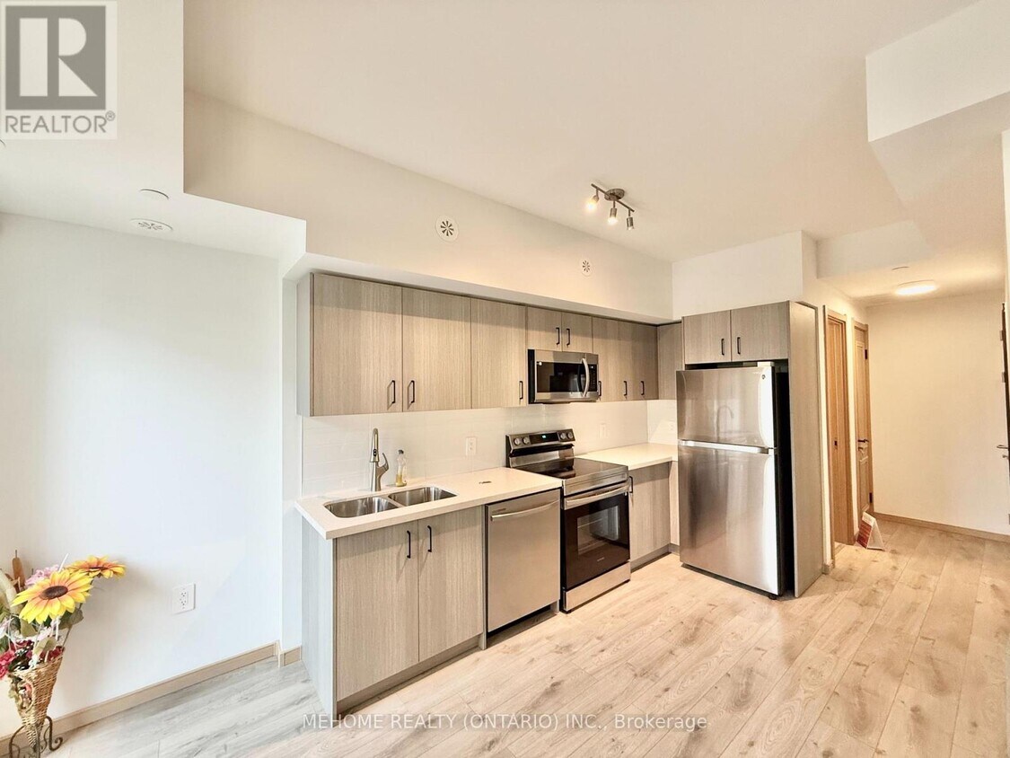 Primary Photo - 3423-3423 Sheppard Ave E