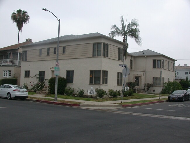 5-Unit Corner Building - 8325 W 1st St