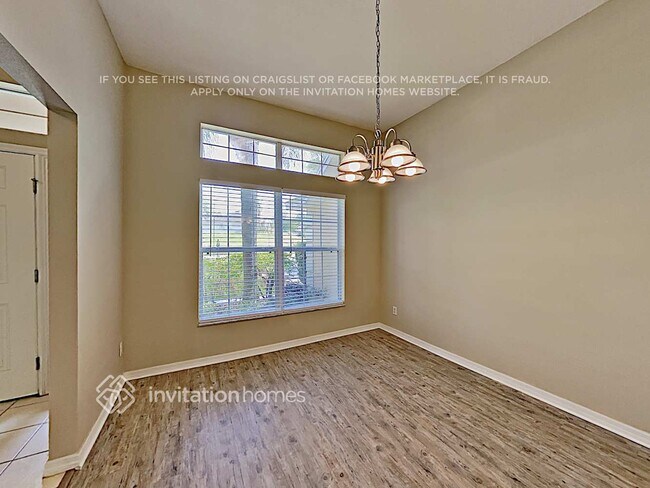 Building Photo - 560 Hearthglen Blvd