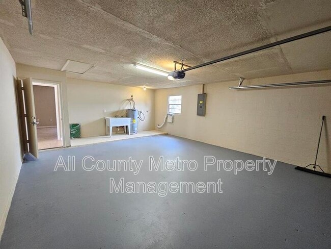 Foto del edificio - 360 Holly Ridge Rd