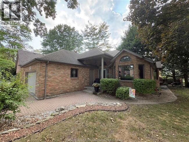 Building Photo - 5871 Bagley Ave