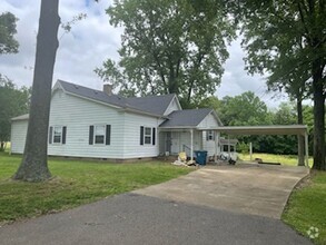 Building Photo - 381 Pair Rd