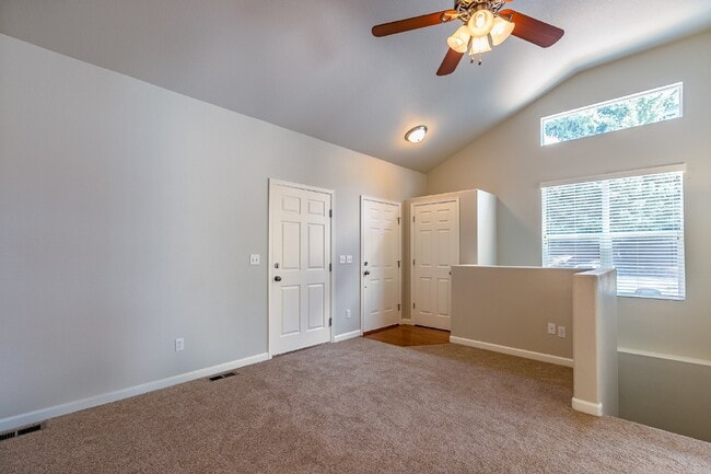 Foto del edificio - Modern Comfort and Low-Maintenance Living ...