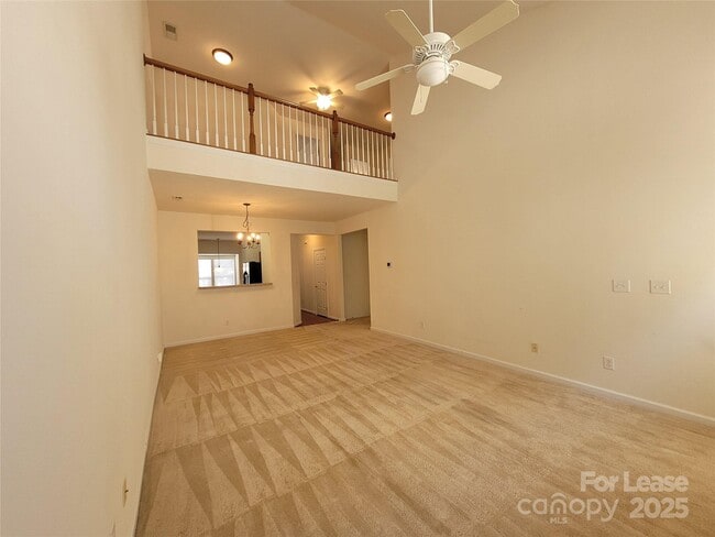 Foto del edificio - 120 N Arcadian Way