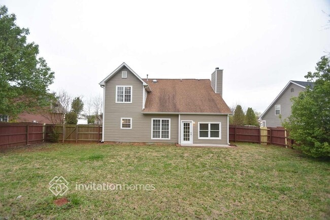 Foto del edificio - 105 Whiddon Dr