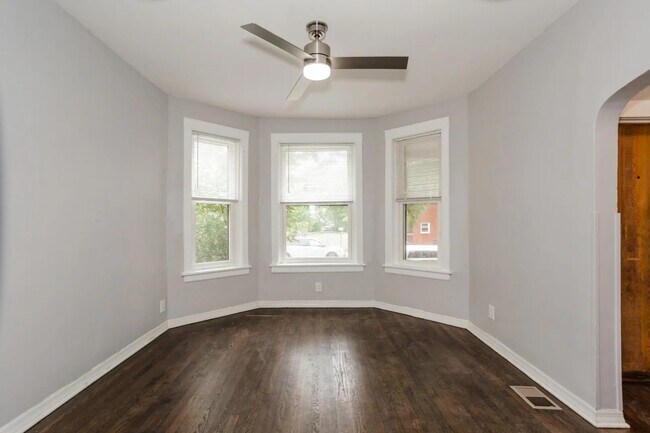 Foto del edificio - 1006 N Lawndale Ave