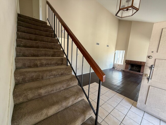 Building Photo - 10308 Amaro Ct