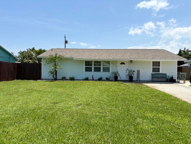 Foto del edificio - 5810 Tucker Rd