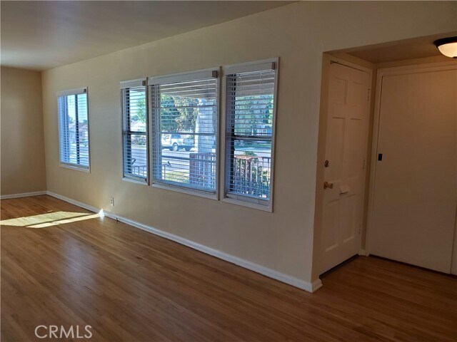 Foto del edificio - 544 Laurel Ave