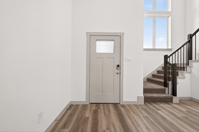 Foto del edificio - 1107 Lakes Edge Ln