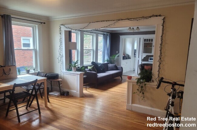 Foto del edificio - 86 Colborne Rd