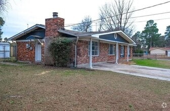 Building Photo - 1910 Preston Dr